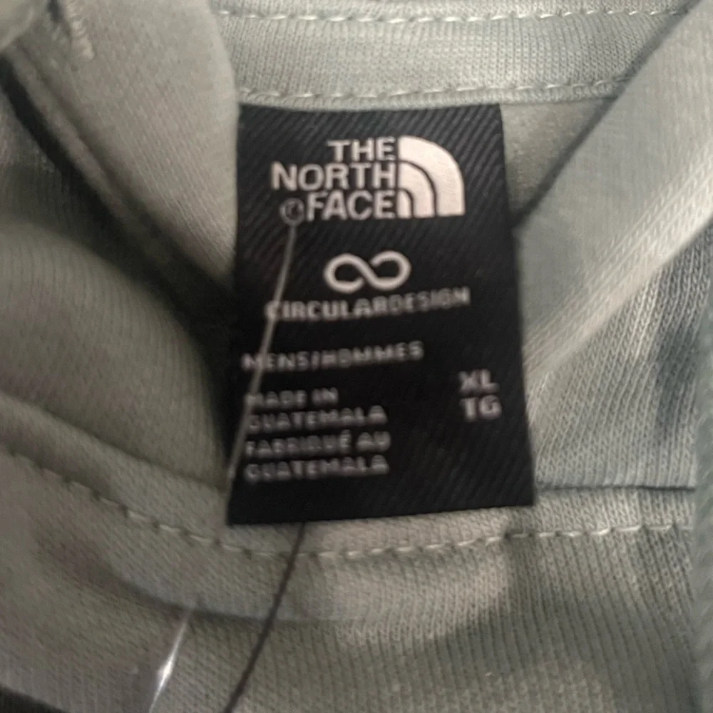 NWT North Face Men’s Hoodie
